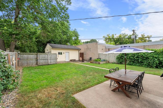 1404 12th Avenue NE, Minneapolis, MN 55413