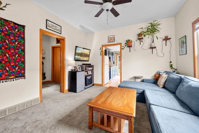 1404 12th Avenue NE, Minneapolis, MN 55413