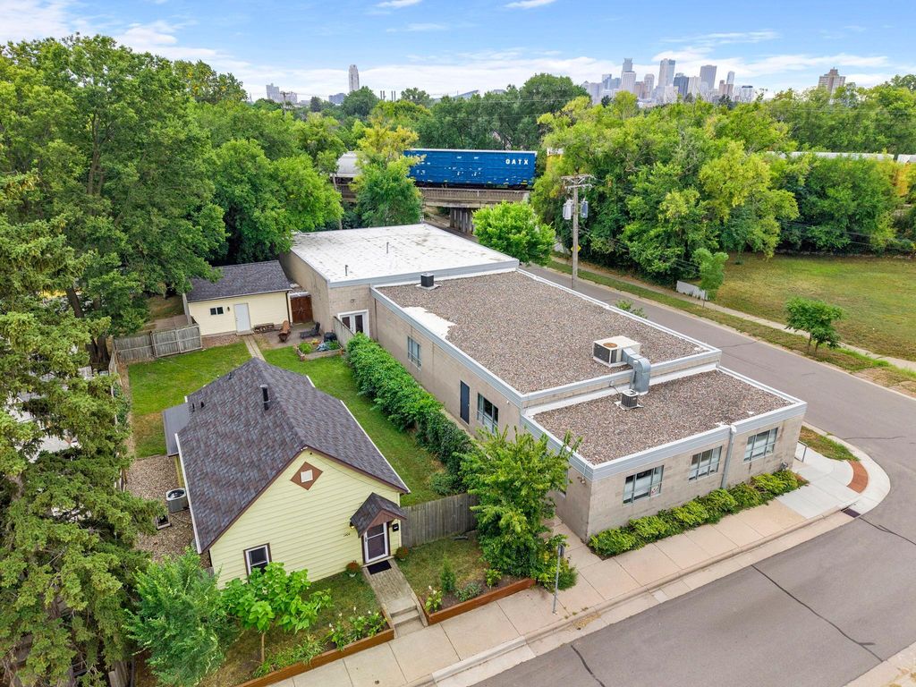 1404 12th Avenue NE, Minneapolis, MN 55413 — photo 2