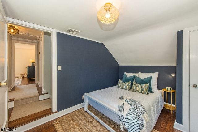 16 Haines Dr, Bloomfield Twp., NJ 07003