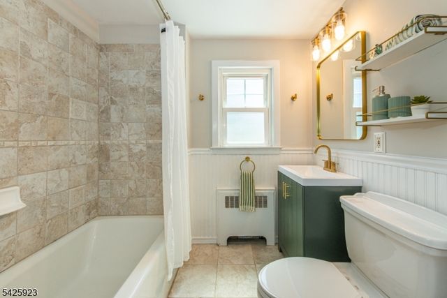 16 Haines Dr, Bloomfield Twp., NJ 07003