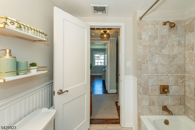 16 Haines Dr, Bloomfield Twp., NJ 07003