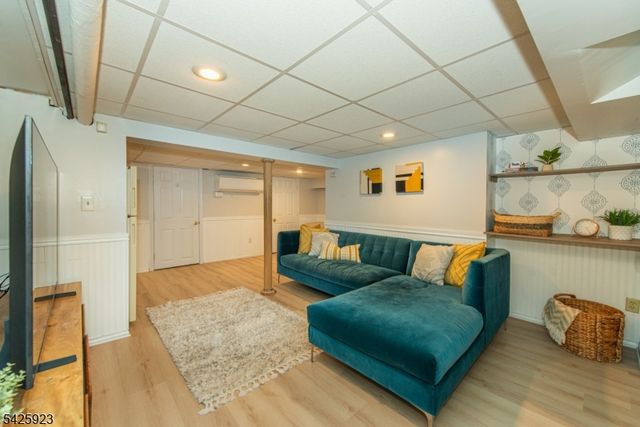 16 Haines Dr, Bloomfield Twp., NJ 07003
