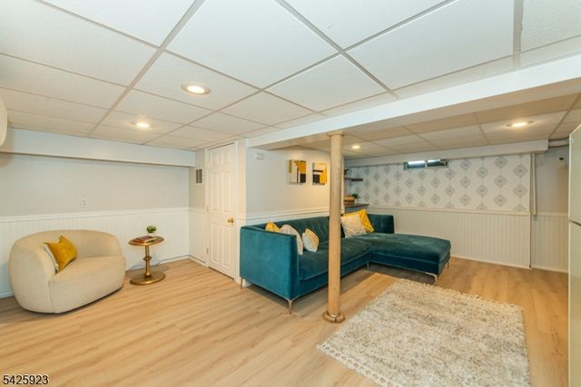16 Haines Dr, Bloomfield Twp., NJ 07003