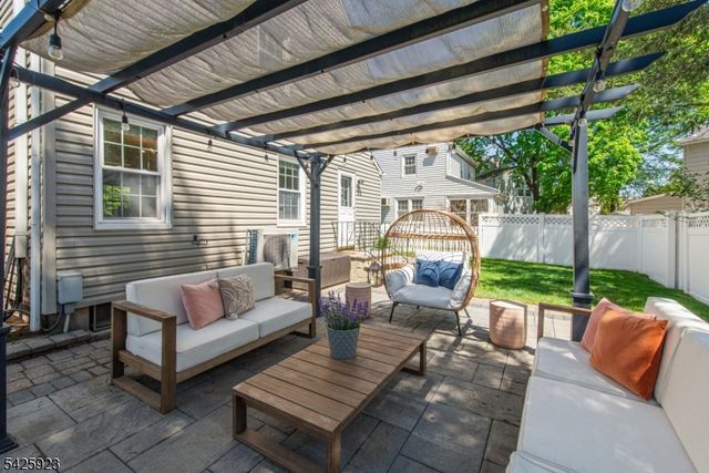 16 Haines Dr, Bloomfield Twp., NJ 07003