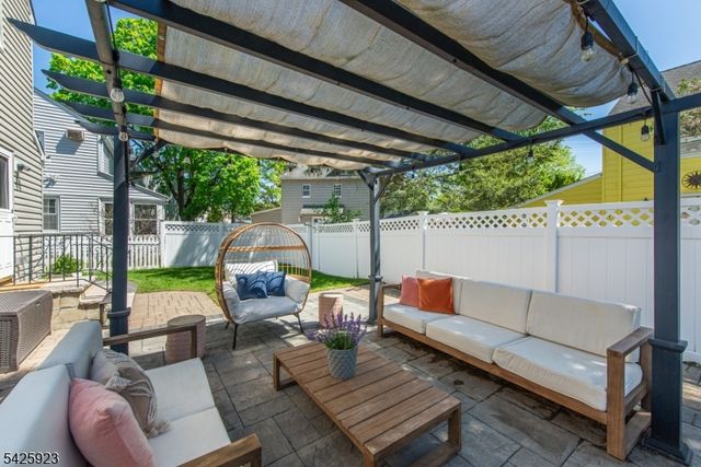 16 Haines Dr, Bloomfield Twp., NJ 07003