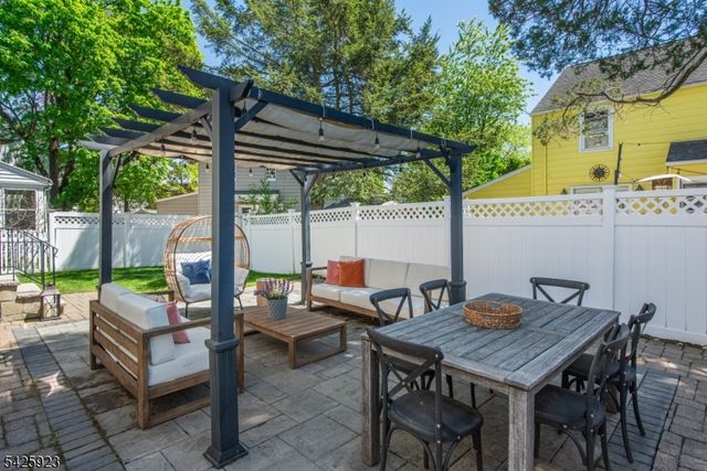 16 Haines Dr, Bloomfield Twp., NJ 07003