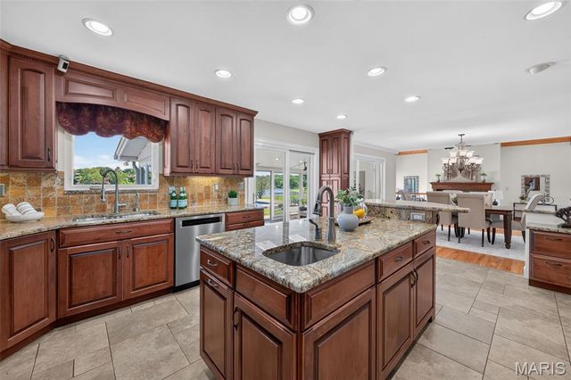 11601 Lakeshore Drive, Creve Coeur, MO 63141