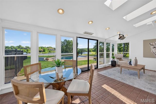 11601 Lakeshore Drive, Creve Coeur, MO 63141
