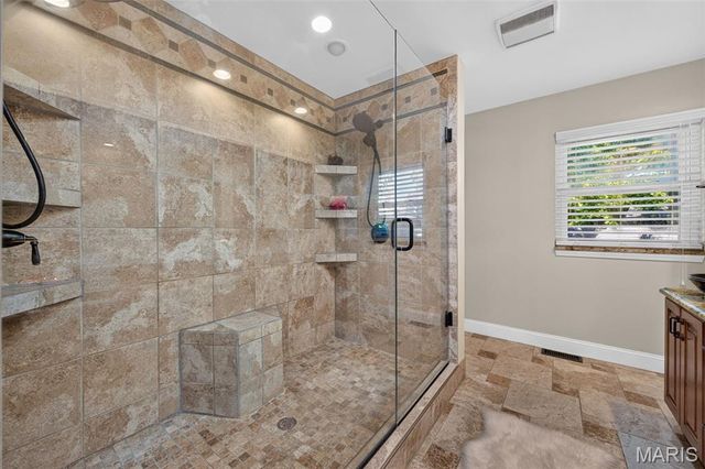11601 Lakeshore Drive, Creve Coeur, MO 63141