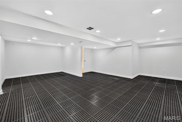 11601 Lakeshore Drive, Creve Coeur, MO 63141