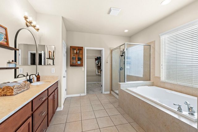 15906 STARLING CROSSING DRIVE, Lithia, FL 33547