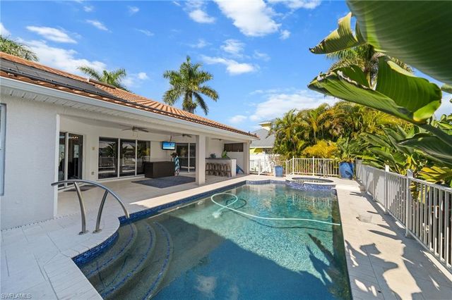 12234 Boat Shell DR, Matlacha Isles, FL 33991