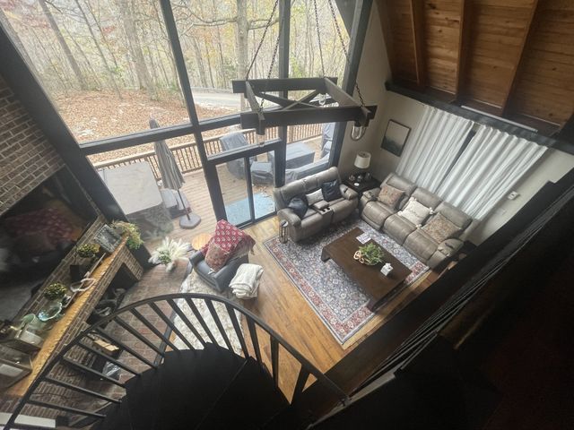 2029 Holly Creek Rd, Celina, TN 38551