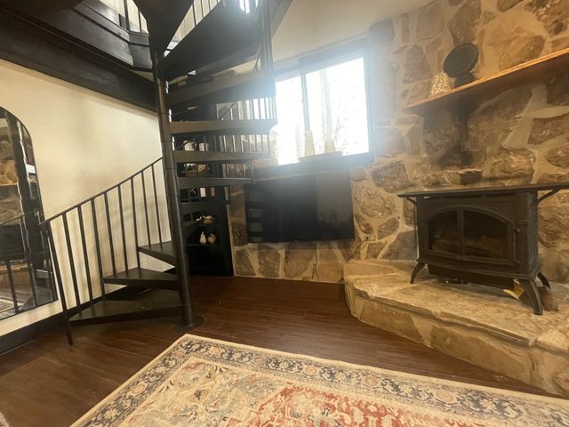 2029 Holly Creek Rd, Celina, TN 38551