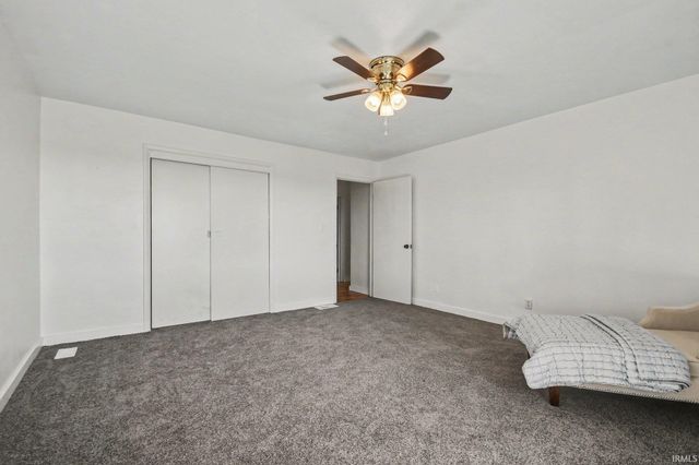 58475 Crumstown Highway, South Bend, IN 46619