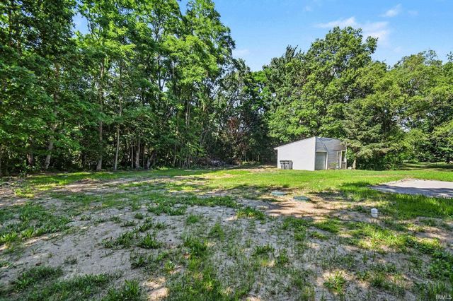 58475 Crumstown Highway, South Bend, IN 46619