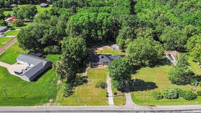 58475 Crumstown Highway, South Bend, IN 46619