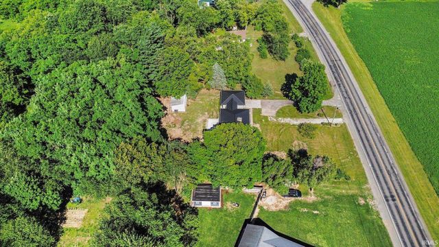 58475 Crumstown Highway, South Bend, IN 46619