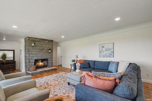 58475 Crumstown Highway, South Bend, IN 46619