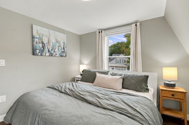 29 Upland St, Holbrook, MA 02343
