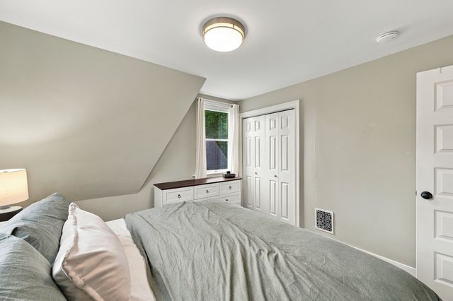 29 Upland St, Holbrook, MA 02343
