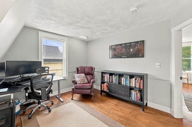 29 Upland St, Holbrook, MA 02343