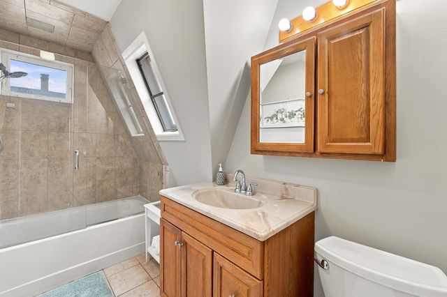 29 Upland St, Holbrook, MA 02343
