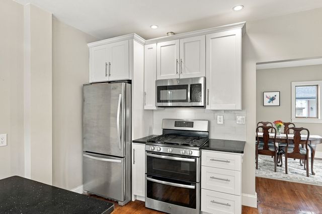 29 Upland St, Holbrook, MA 02343