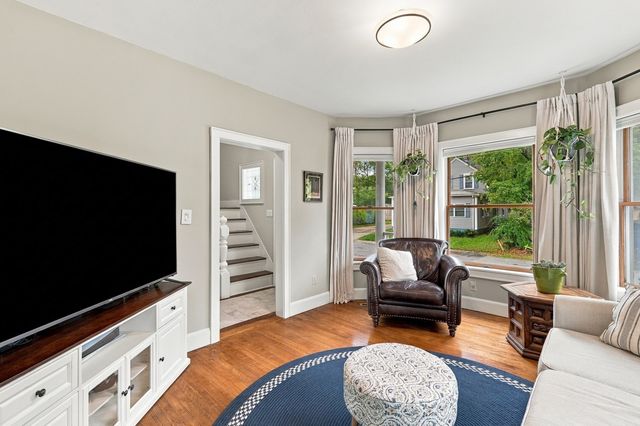 29 Upland St, Holbrook, MA 02343