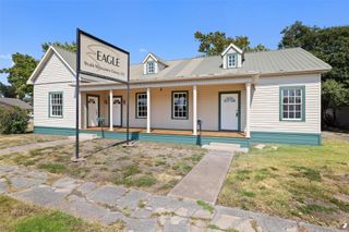 620 N Main ST, Taylor, TX 76574