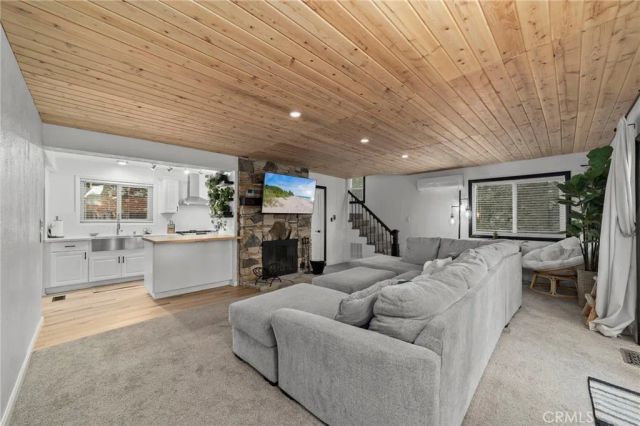 27638 Oak Knoll, Lake Arrowhead, CA 92352