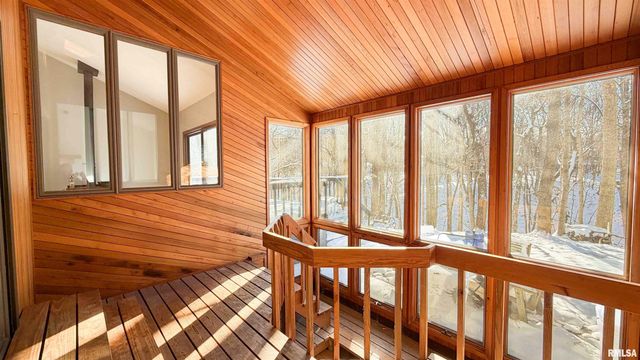 1318 W FEATHERWOOD Drive, Dunlap, IL 61525