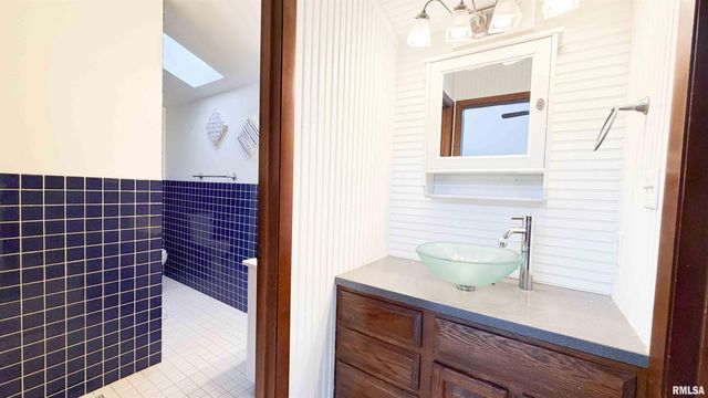 1318 W FEATHERWOOD Drive, Dunlap, IL 61525