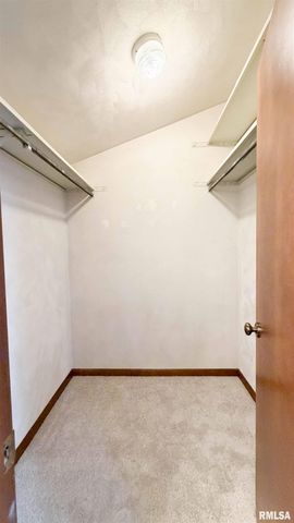 1318 W FEATHERWOOD Drive, Dunlap, IL 61525