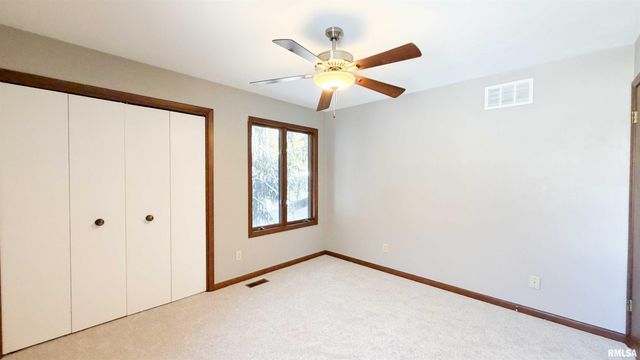 1318 W FEATHERWOOD Drive, Dunlap, IL 61525