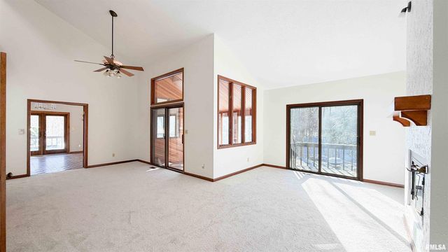 1318 W FEATHERWOOD Drive, Dunlap, IL 61525