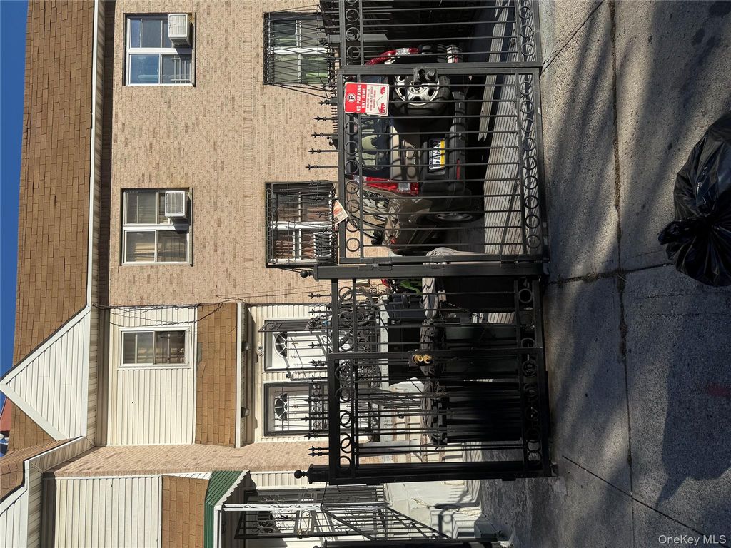 815 E 170th Street, Bronx, NY 10459