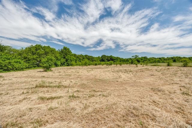 843 County Road 4900, Trenton, TX 75490