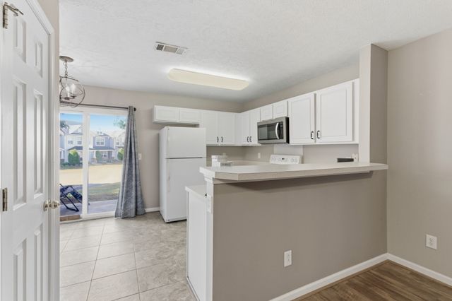3215 Harpeth Springs Dr, Nashville, TN 37221