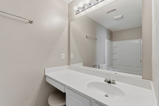 3215 Harpeth Springs Dr, Nashville, TN 37221