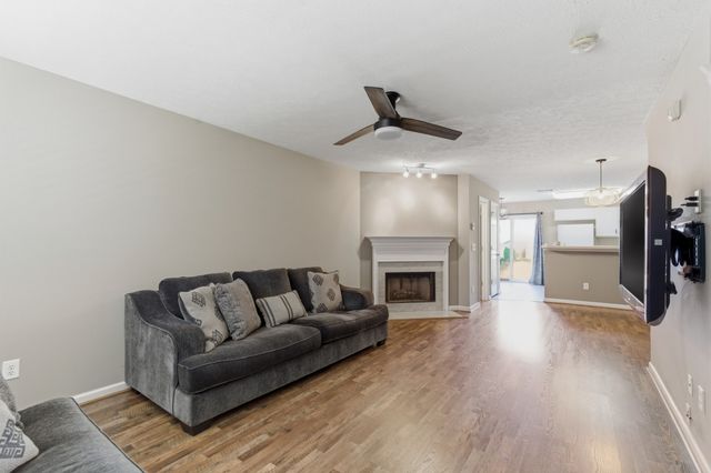 3215 Harpeth Springs Dr, Nashville, TN 37221