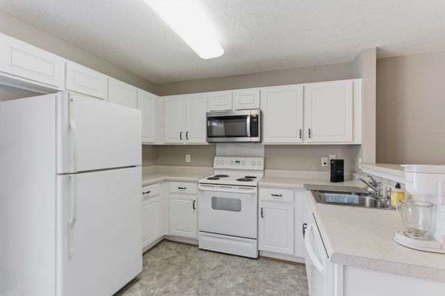 3215 Harpeth Springs Dr, Nashville, TN 37221