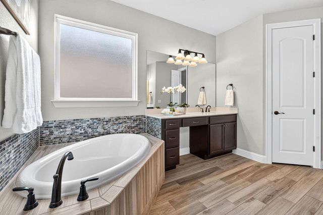 8905 Moccasin PATH, Austin, TX 78736