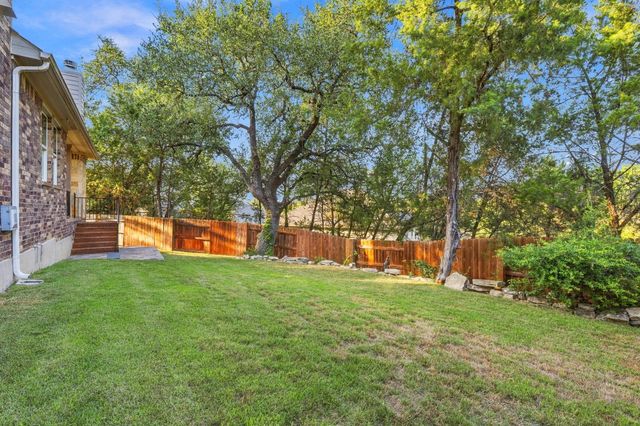 8905 Moccasin PATH, Austin, TX 78736
