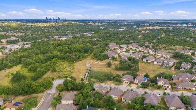 8905 Moccasin PATH, Austin, TX 78736
