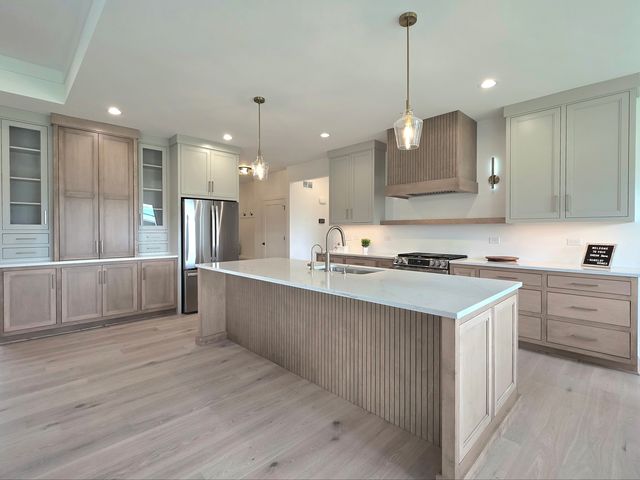 1083 Kinley Drive, New Lenox, IL 60451