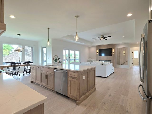 1083 Kinley Drive, New Lenox, IL 60451