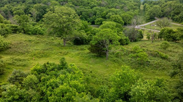 1495 Wolf Hill Rd, Bethpage, TN 37022