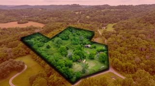 1495 Wolf Hill Rd, Bethpage, TN 37022